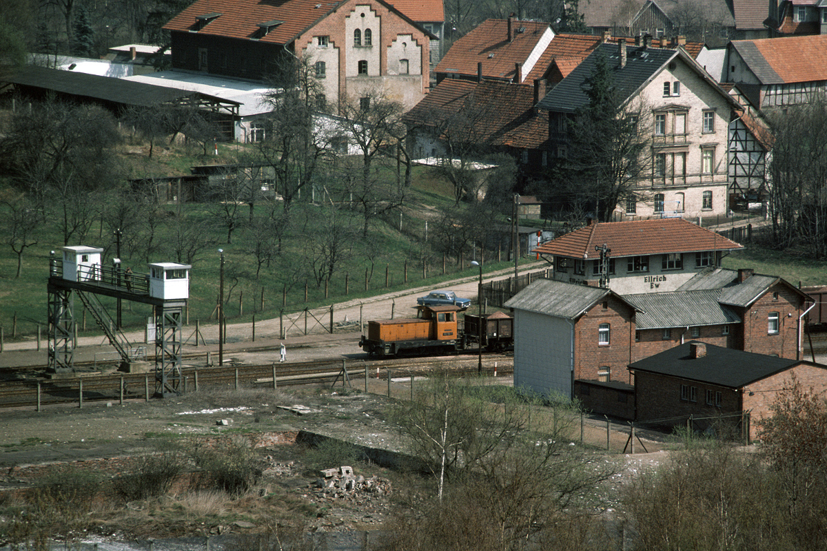 https://tscharn-rs.de/exAbload/121984.04.25-10-17ellouumm.jpg