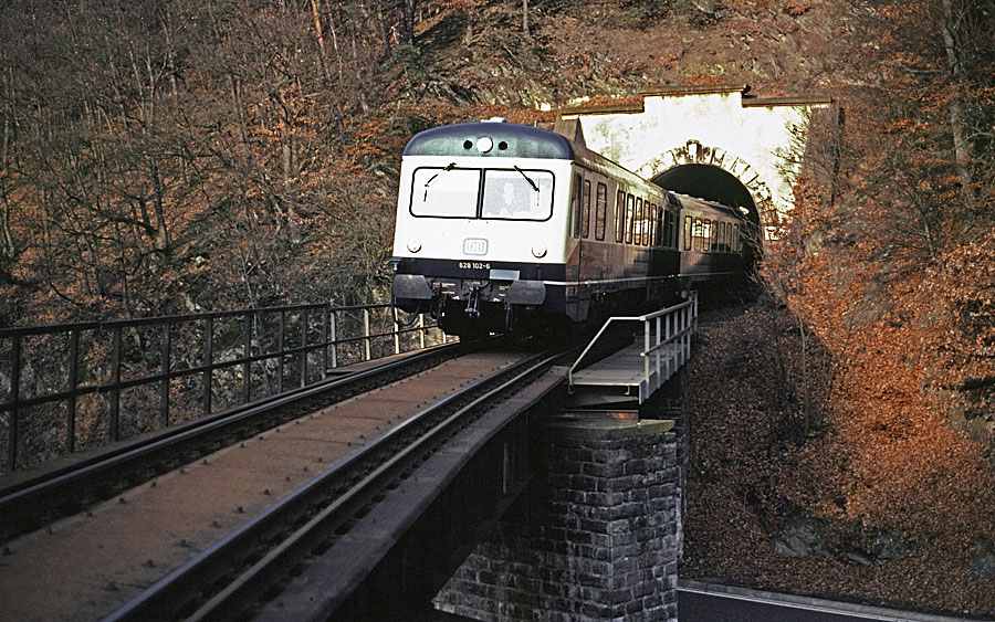 https://tscharn-rs.de/exAbload/1982.12.01-08-10nlaufdtbc3.jpg
