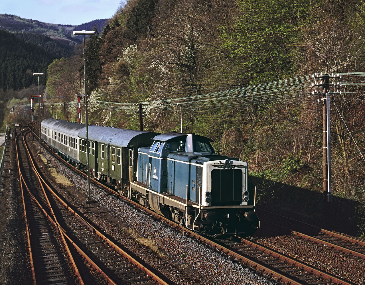 https://tscharn-rs.de/exAbload/1988.04.23-01-00bademchknp.jpg