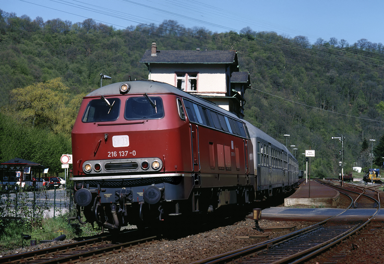 https://tscharn-rs.de/exAbload/1988.04.23-04-10baldu63kmi.jpg